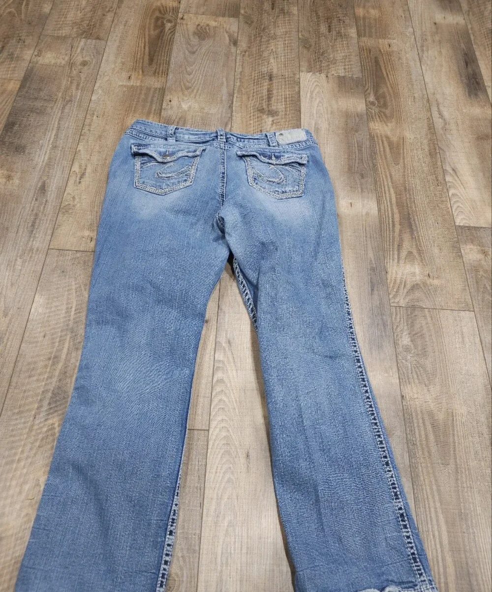 Silver Jeans off medium